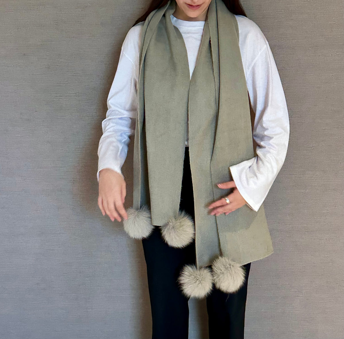 FOX POM POM WOOL SCARF GREIGE
