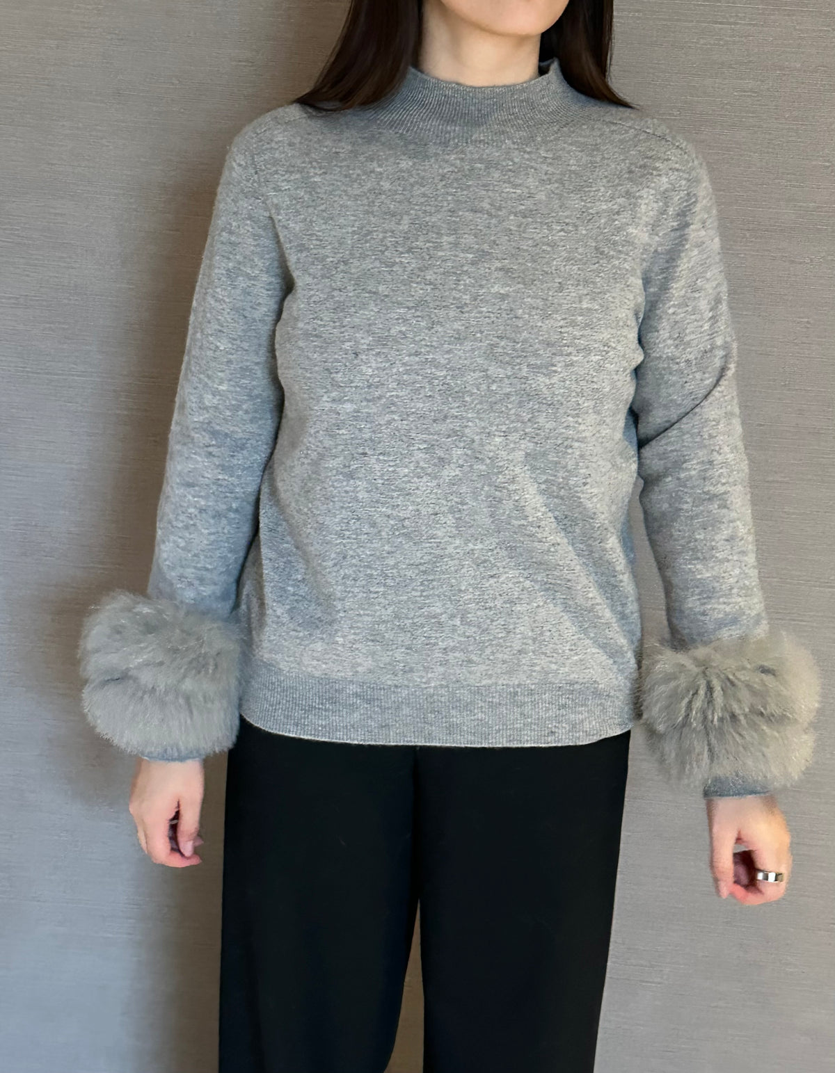 FOX CUFF SWEATER