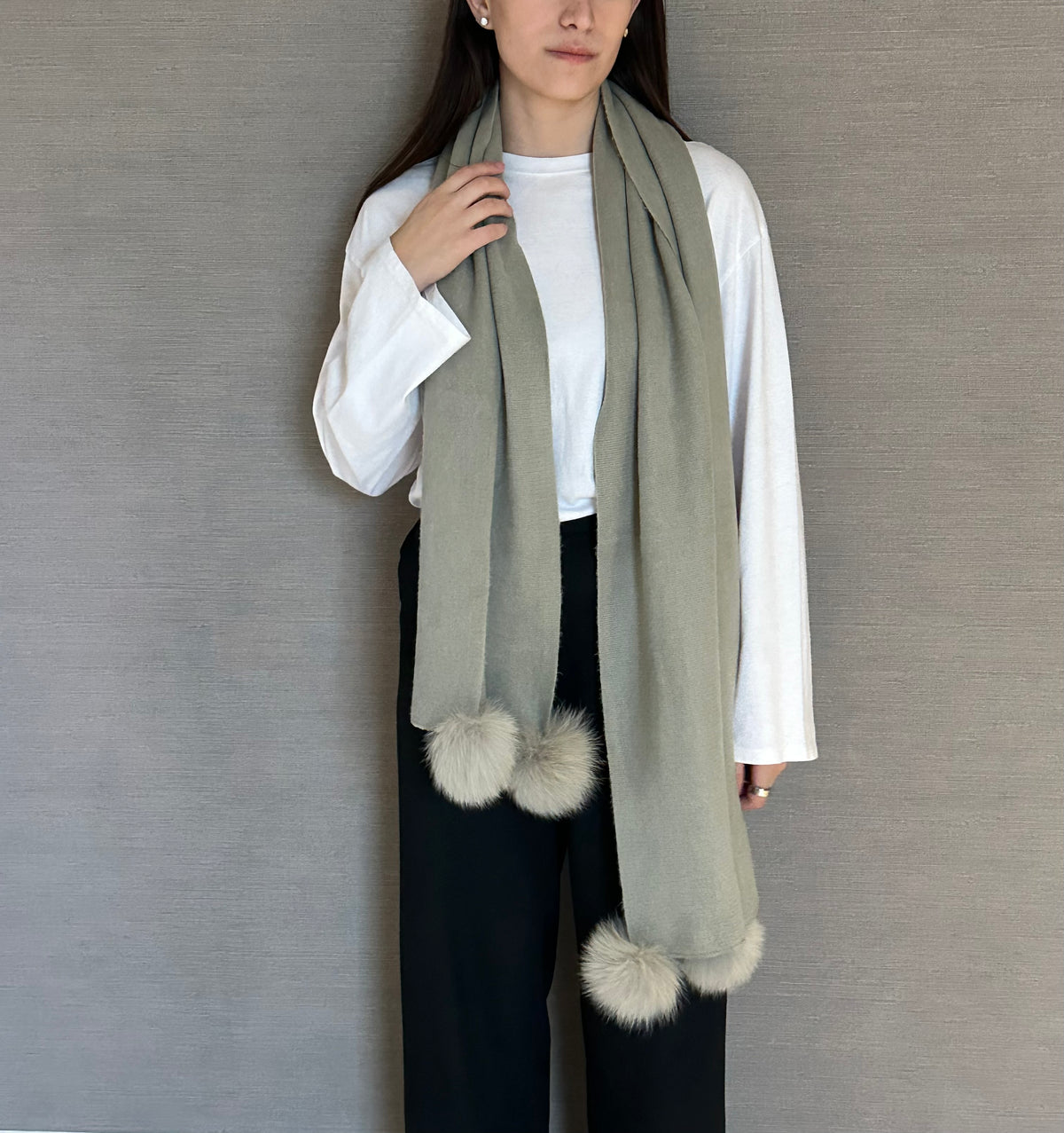 FOX POM POM WOOL SCARF GREIGE