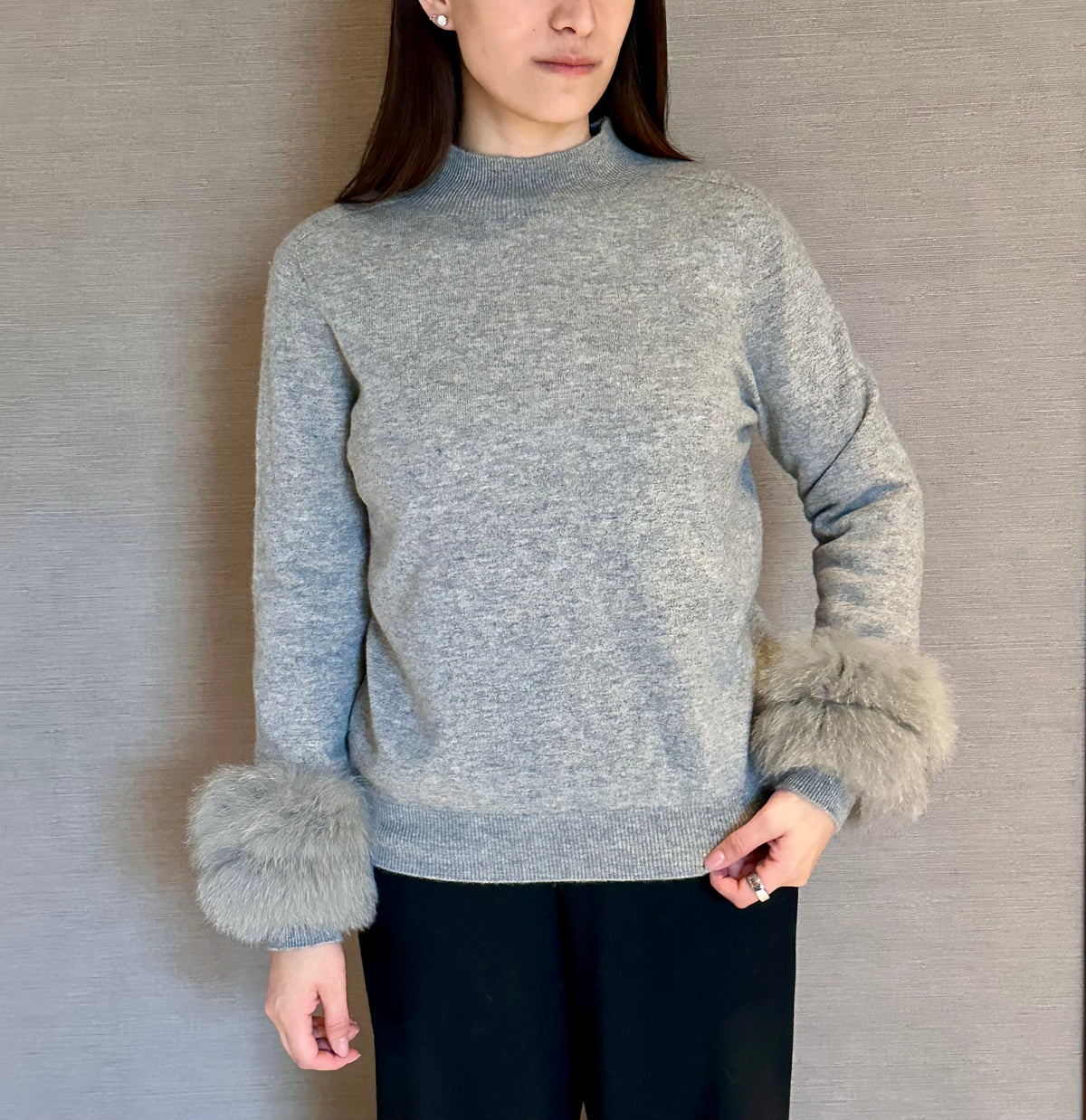 FOX CUFF SWEATER