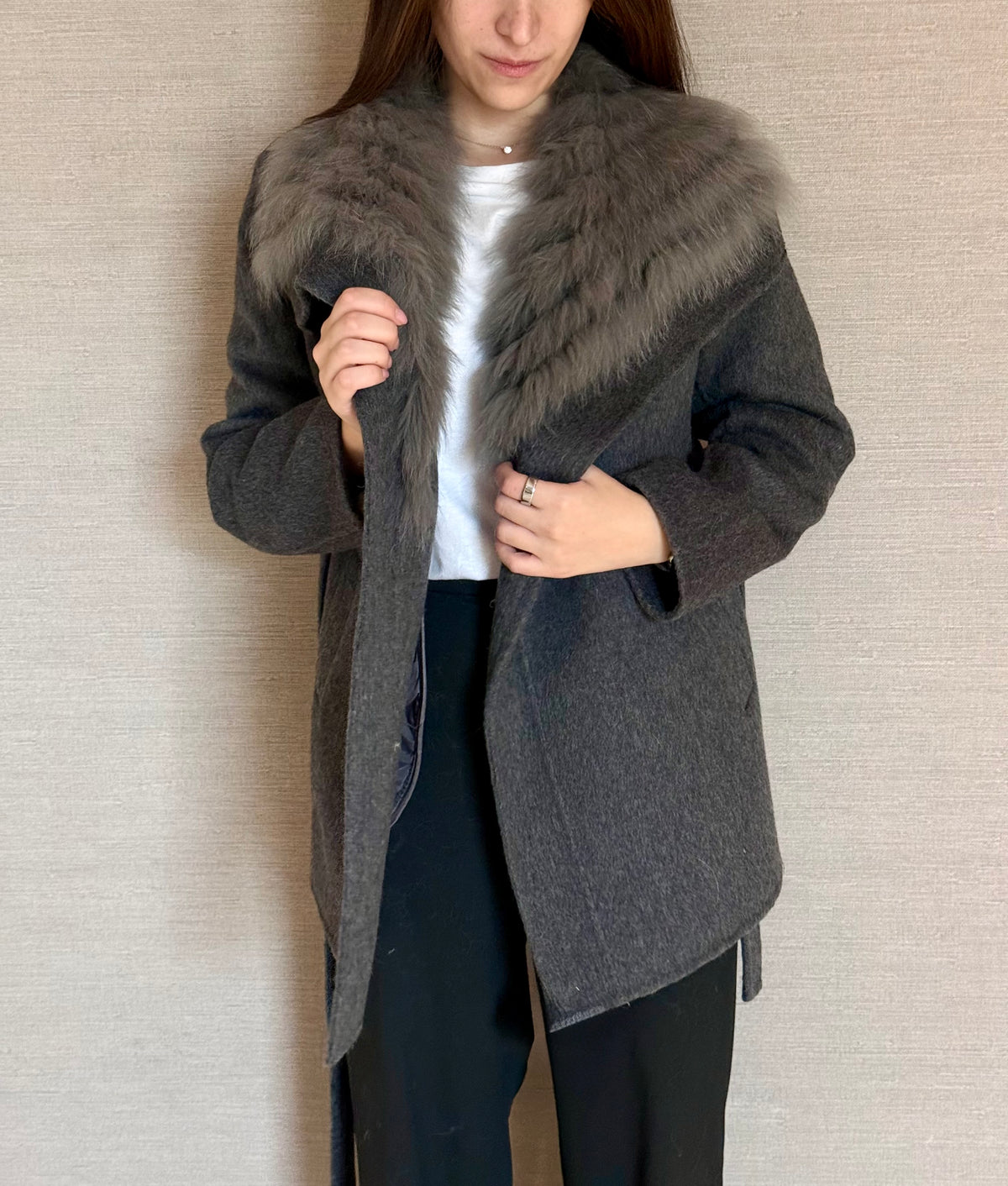 ALPACA AND FOX COAT GREY