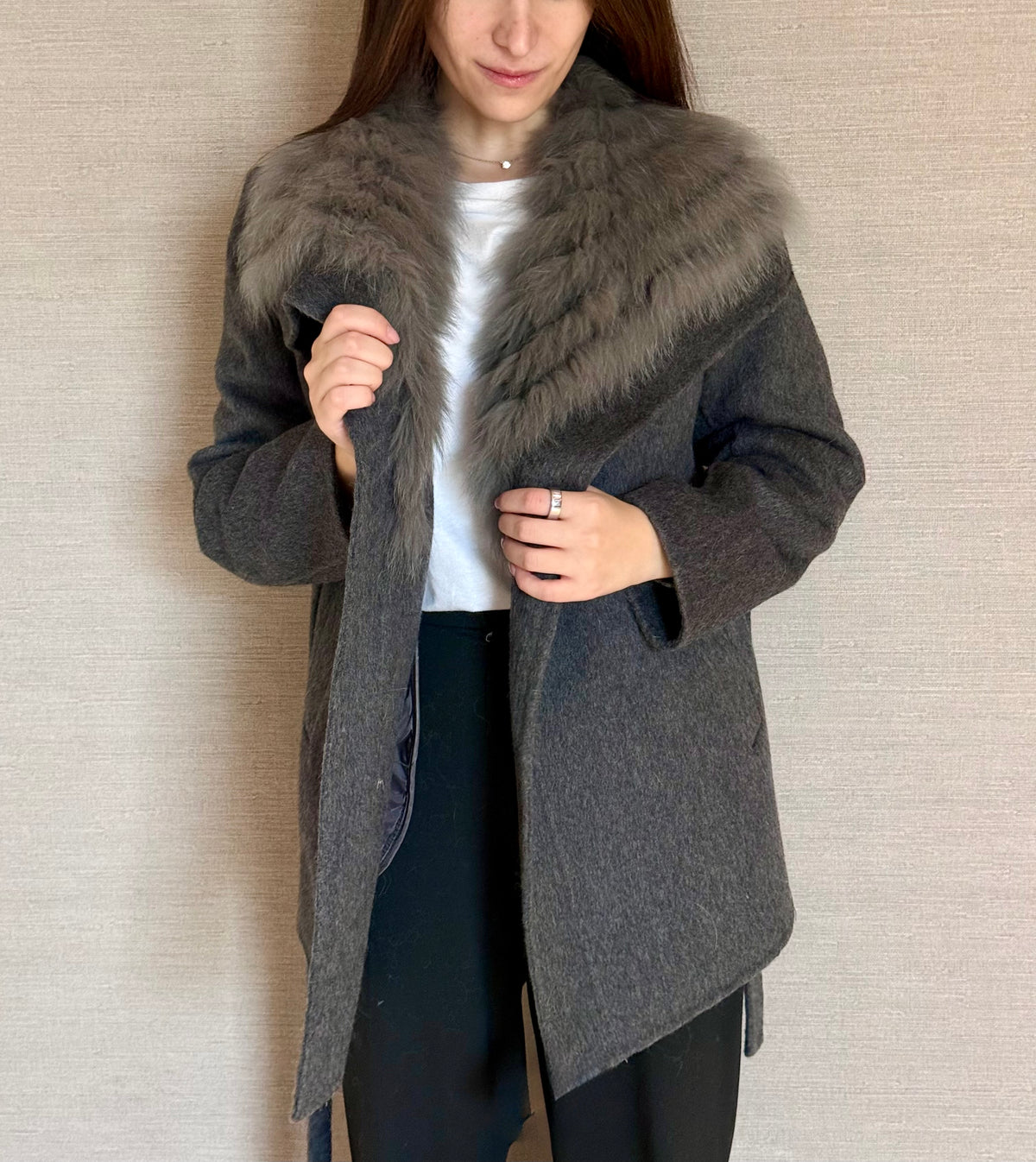 ALPACA AND FOX COAT GREY