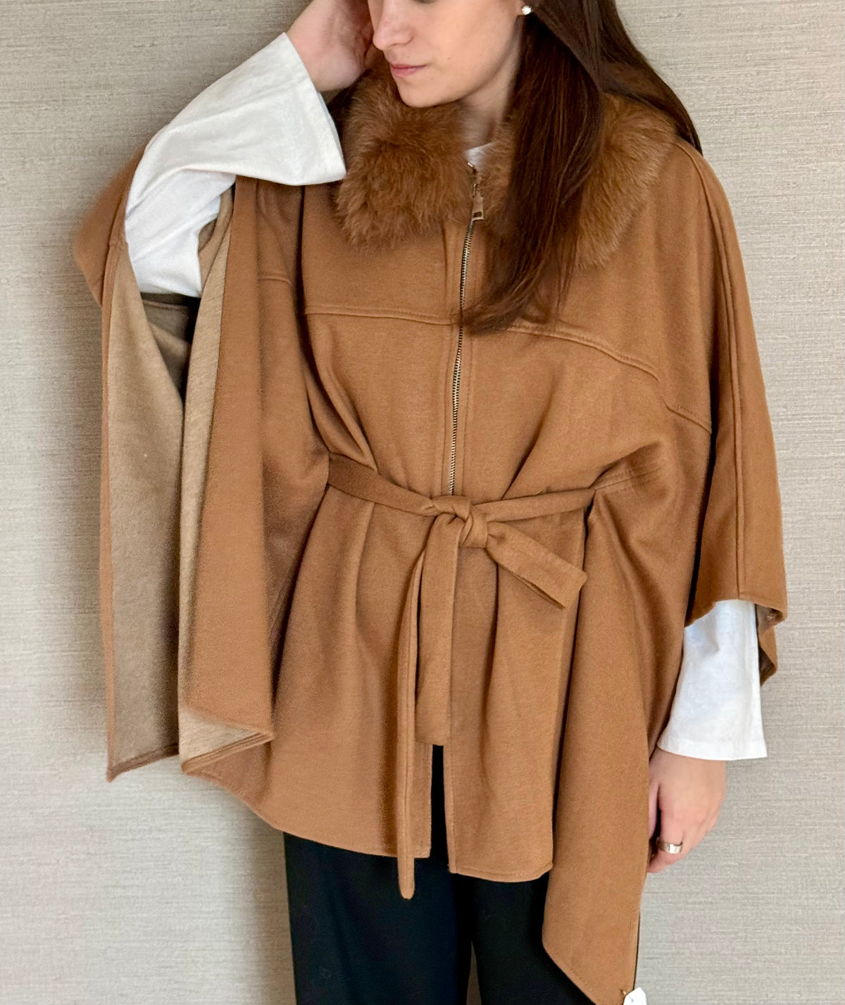 CASHMERE FOX ZIPPER AND BELT CAMEL